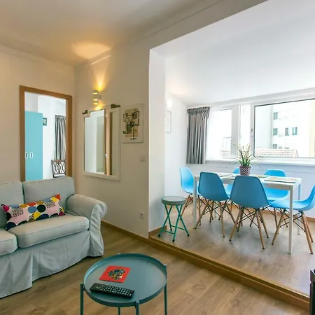 Friends & Family Tree Apartment