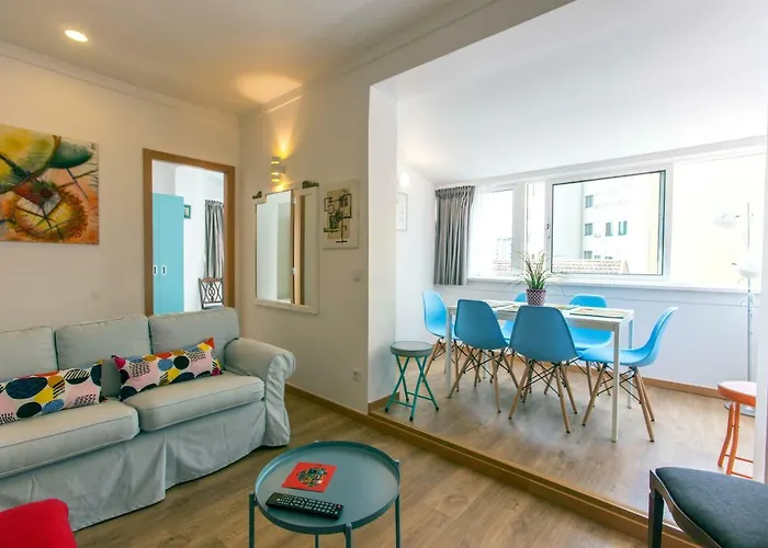 Friends & Family Tree Apartman