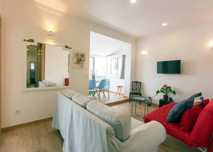 Friends & Family Tree 아파트 *