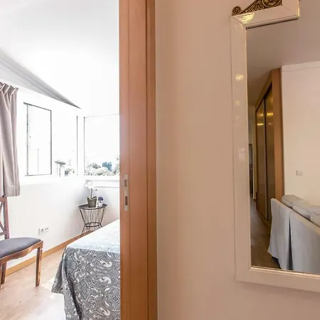 Διαμέρισμα Friends & Family Tree *