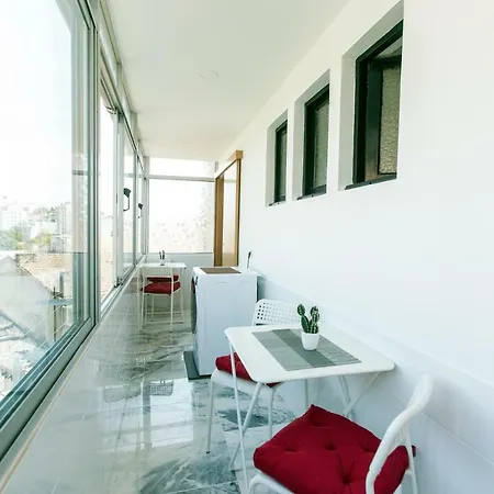 Διαμέρισμα Friends & Family Tree